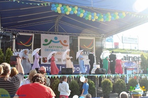 Scena podczas Festynu z okazji Aktywnego Obywatelskiego Leszna 