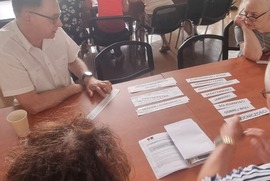 Zdjęcie przedstawia uczestników spotkania roboczego (photo)