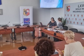 Zdjęcie przedstawia uczestników spotkania roboczego (photo)