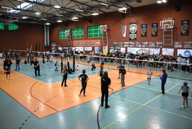 Najmłodsi pod siatką - fot. UKS 9 (photo)