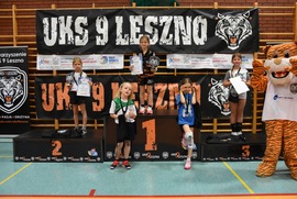 Najmłodsi pod siatką - fot. UKS 9 (photo)