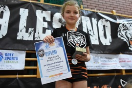 Najmłodsi pod siatką - fot. UKS 9 (photo)