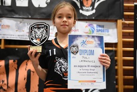 Najmłodsi pod siatką - fot. UKS 9 (photo)