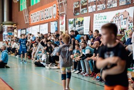 Najmłodsi pod siatką - fot. UKS 9 (photo)