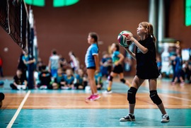 Najmłodsi pod siatką - fot. UKS 9 (photo)