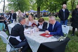 Zdjęcie przedstawia relację z pikniku Apetyt na Aktywność (photo)