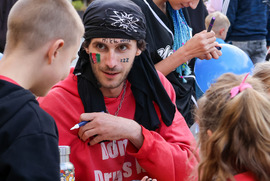  (photo)