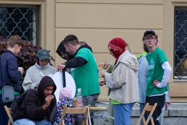  (photo)
