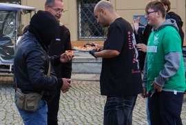  (photo)